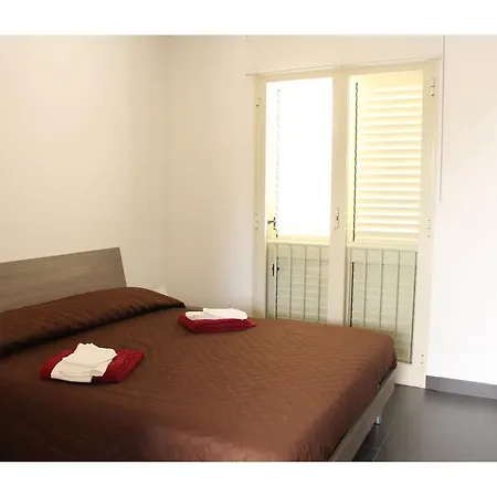 The Green Seaside Fondachello  Room photo