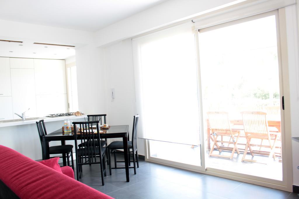 The Seaside Apartment *